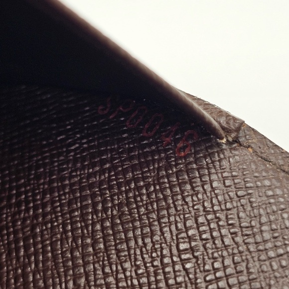 Louie Vuitton Authentic Preloved LV Agenda with paper filler with date code - Picture 5 of 7